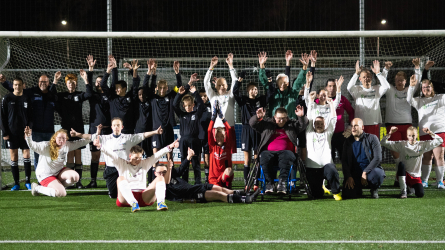 Groepsfoto G-teams VV Drachten en sportstichting Dol Fijn.jpg